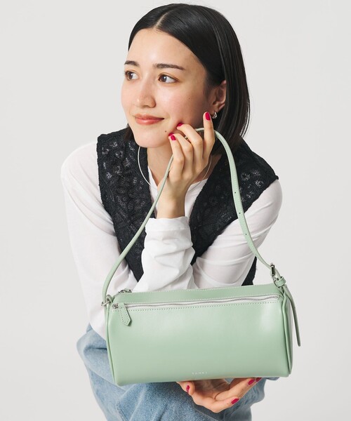 ゆうさん 新品未使用 ✨ YAHKI ショルダーバッグ　エメラルドグリーン YAHKI＞スクエア ダブルジップ ショルダーバッグ（ショルダーバッグ