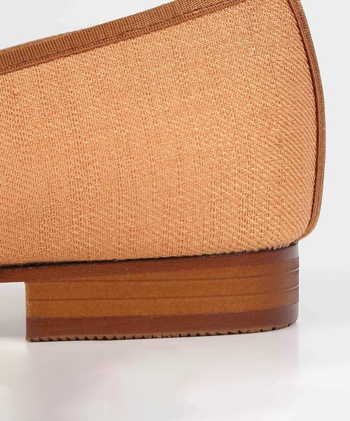 BARCLAY(バークレー)の「BARCLAY(バークレー)刺繍モチーフオペラシューズ(パンプス・レディース・ブルー/グレー/ネイビー/オレンジ/イエロー・22cm/22.5cm/23cm/23.5cm/24cm/24.5cm)」の17枚目の写真