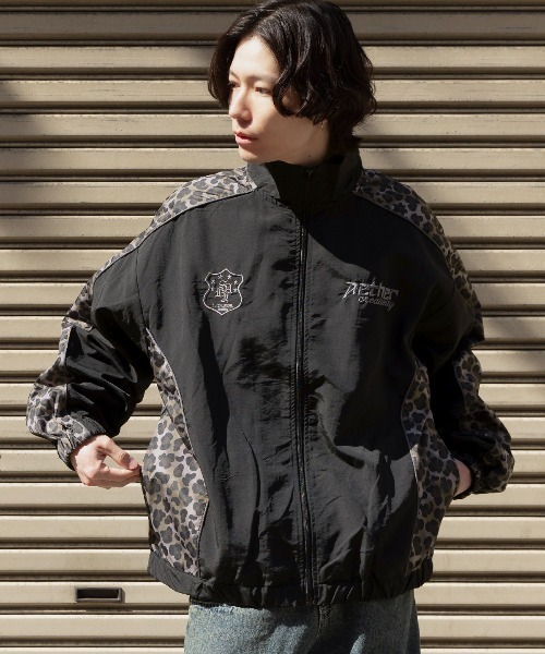 LUXSTYLE(ラグスタイル)の「ヒョウ柄切り替えナイロンブルゾン(ブルゾン・メンズ・ブラック・S/M/L)」の4枚目の写真