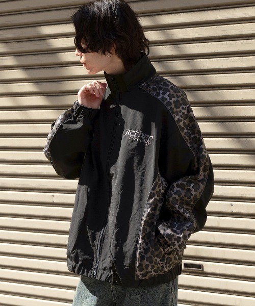 LUXSTYLE(ラグスタイル)の「ヒョウ柄切り替えナイロンブルゾン(ブルゾン・メンズ・ブラック・S/M/L)」の5枚目の写真