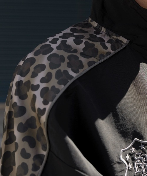 LUXSTYLE(ラグスタイル)の「ヒョウ柄切り替えナイロンブルゾン(ブルゾン・メンズ・ブラック・S/M/L)」の13枚目の写真