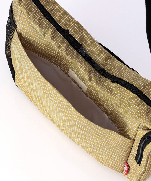 COLEMAN（コールマン）の「Coleman/コールマン COOL SHOULDER MD/クールショルダー（ショルダーバッグ・メンズ・その他9/ブラック/ベージュ・ONE SIZE）」の14枚目の写真