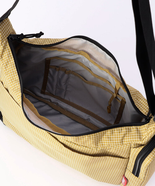 COLEMAN（コールマン）の「Coleman/コールマン COOL SHOULDER MD/クールショルダー（ショルダーバッグ・メンズ・その他9/ブラック/ベージュ・ONE SIZE）」の17枚目の写真