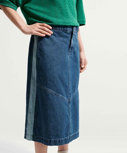 NIKE(ナイキ)の「ナイキ スポーツウェア ジュニア デニム ミディ スカート / Nike Sportswear Big Kids' Denim Midi Skirt IM8718-461 Mystic Navy(デニムスカート・キッズ・ブルー系その他・160/150/140/130)」の5枚目の写真