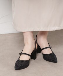 クロスストラップセパレートパンプス