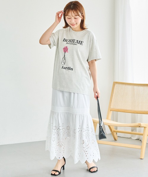 TRICOMER（トリコメル）の「【TRICOMER】ヴィンテージライク フラワープリントTシャツ｜BOHEME BOTANIQUE（Tシャツ/カットソー・レディース・グレー・F）」の14枚目の写真