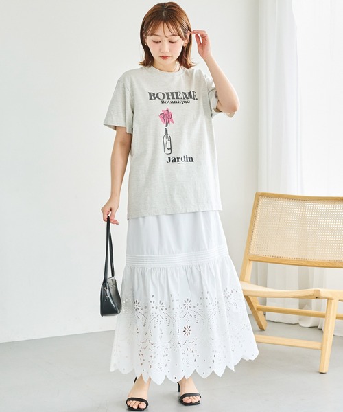TRICOMER（トリコメル）の「【TRICOMER】ヴィンテージライク フラワープリントTシャツ｜BOHEME BOTANIQUE（Tシャツ/カットソー・レディース・グレー・F）」の16枚目の写真