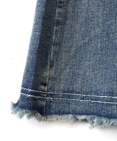 SpRay(スプレイ)の「サイドフリンジデニムフレアパンツ(デニムパンツ・レディース・ブルー/ブラック・SMALL/MEDIUM)」の7枚目の写真