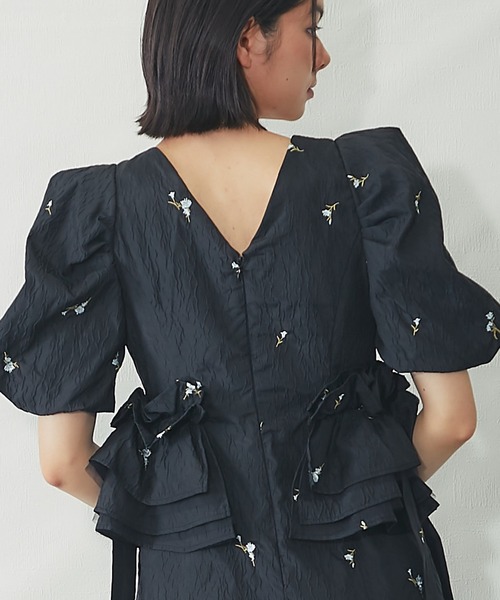 SMILE ORCHID(スマイルオーキッド)の「ブロッサムフリルドレス(ワンピース・レディース・ベージュ/ブラック・M)」の14枚目の写真