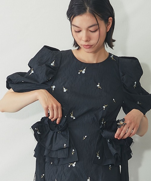 SMILE ORCHID(スマイルオーキッド)の「ブロッサムフリルドレス(ワンピース・レディース・ベージュ/ブラック・M)」の9枚目の写真