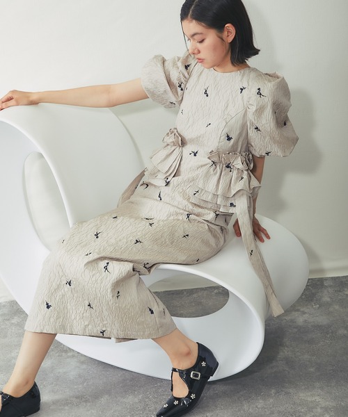 SMILE ORCHID(スマイルオーキッド)の「ブロッサムフリルドレス(ワンピース・レディース・ベージュ/ブラック・M)」の3枚目の写真