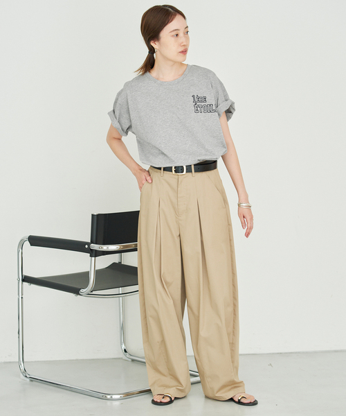 SLOBE IENA(スローブイエナ)の「《WEB限定/追加2》1ST ETOILE Tシャツ(Tシャツ/カットソー・レディース・ブラウン/グレー/カーキ/ネイビー・FREE)」の5枚目の写真