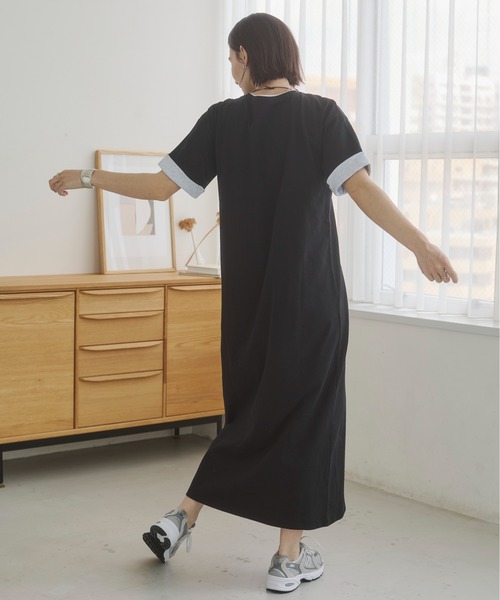 ANGIE（アンジー）の「配色 レイヤード Tシャツ ワンピース / バイカラー コットン 半袖 ワンピース / 夏服（ワンピース・レディース・ベージュ/ライトグレー/ブラック・FREE）」の7枚目の写真