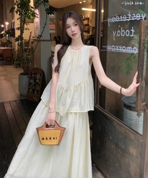 Aelina(エリナ)の「フェイクレイヤードノースリーブワンピース(ワンピース・レディース・ブラック/ベージュ・FREE)」の16枚目の写真