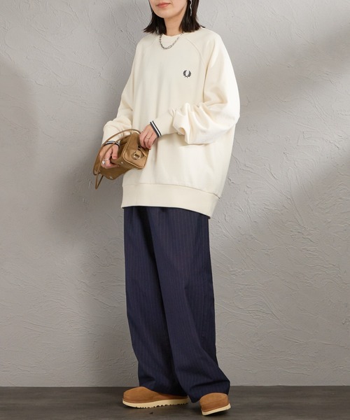 FRED PERRY（フレッドペリー）の「【WEB限定】[FRED PERRY/フレッドペリー] ティップライン ワンポイントロゴ刺繍ラグランスウェット（スウェット・レディース・ネイビー/アイボリー/モスグリーン・S/M/L）」の11枚目の写真