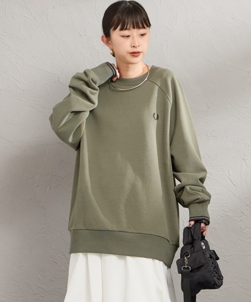 FRED PERRY（フレッドペリー）の「【WEB限定】[FRED PERRY/フレッドペリー] ティップライン ワンポイントロゴ刺繍ラグランスウェット（スウェット・レディース・ネイビー/アイボリー/モスグリーン・S/M/L）」の17枚目の写真