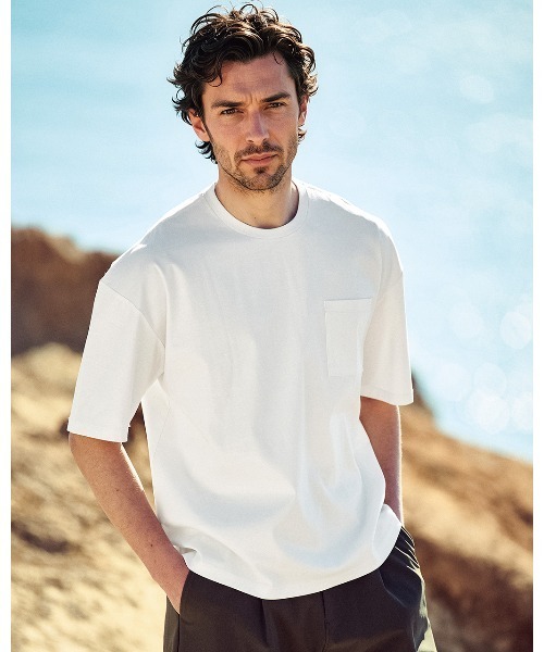 DoCLASSE( ドゥクラッセ)の「接触冷感・綿100%オーバーサイズT・5分袖(Tシャツ/カットソー・メンズ・ブラック/チャコール/ホワイト/ネイビー/ブルーグレー・S/L/M/LL)」の1枚目の写真