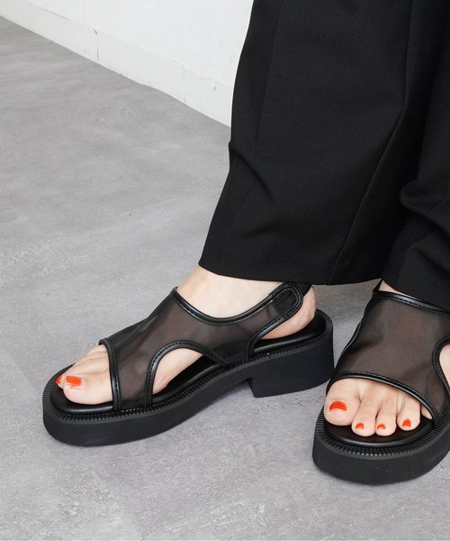 Fabby fabby(ファビィーファビィー)の「4.4cm厚底メッシュサンダル(サンダル・レディース・ブラック/アイボリー・LARGE/SMALL/MEDIUM)」の11枚目の写真