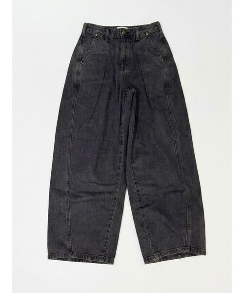 jouetie(ジュエティ)の「【SOMETHING×PosTokyo】Tuck Buggy(デニムパンツ・レディース・ベージュ/ブラック・SMALL/MEDIUM)」の1枚目の写真