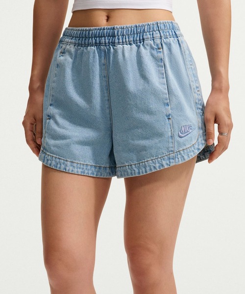 NIKE(ナイキ)の「NIKE AS W NK WR DENIM SHORT / ナイキ ウィメンズ WR デニム ショート 【SP】(デニムパンツ・レディース・ライトインディゴブルー・S/M/L)」の4枚目の写真