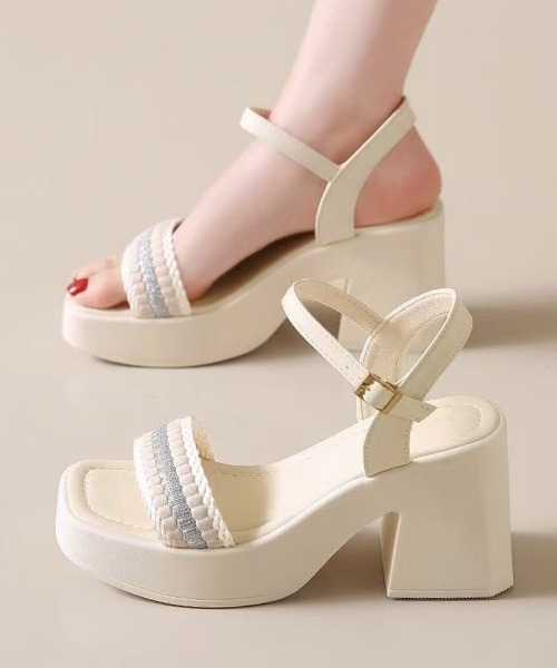 Miniministore(ミニミニストア)の「厚底 ストラップサンダル 太ヒール 美脚(サンダル・レディース・アイボリー/ブラック・23.5cm/23.0cm/22.5cm/25.0cm/24.5cm/24.0cm)」の2枚目の写真
