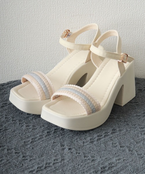 Miniministore(ミニミニストア)の「厚底 ストラップサンダル 太ヒール 美脚(サンダル・レディース・アイボリー/ブラック・23.5cm/23.0cm/22.5cm/25.0cm/24.5cm/24.0cm)」の8枚目の写真