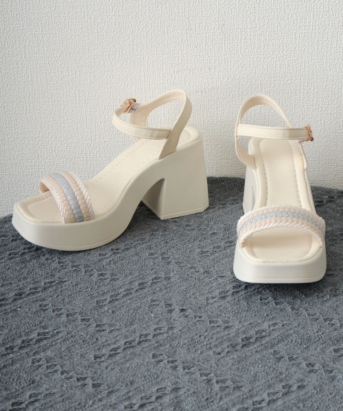 Miniministore(ミニミニストア)の「厚底 ストラップサンダル 太ヒール 美脚(サンダル・レディース・アイボリー/ブラック・23.5cm/23.0cm/22.5cm/25.0cm/24.5cm/24.0cm)」の9枚目の写真