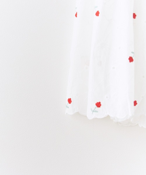 Chick（チック）の「Floral Embroidery Lace Scallop Long Flare Tiered Skirt / 花刺繍 レース スカラップ ロング フレア ティアード スカート 小花柄 レディース 秋 秋服 2026年秋冬（スカート・レディース・レッド/ブルー・FREE）」の8枚目の写真