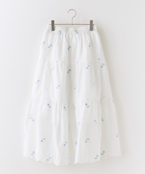 Chick（チック）の「Floral Embroidery Lace Scallop Long Flare Tiered Skirt / 花刺繍 レース スカラップ ロング フレア ティアード スカート 小花柄 レディース 秋 秋服 2026年秋冬（スカート・レディース・レッド/ブルー・FREE）」の6枚目の写真
