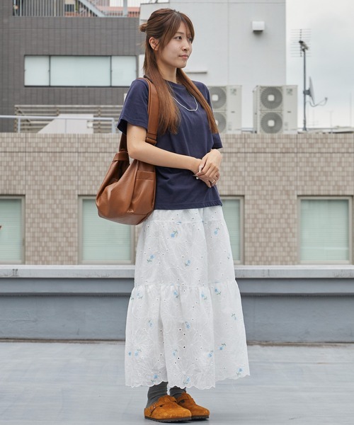 Chick（チック）の「Floral Embroidery Lace Scallop Long Flare Tiered Skirt / 花刺繍 レース スカラップ ロング フレア ティアード スカート 小花柄 レディース 秋 秋服 2026年秋冬（スカート・レディース・レッド/ブルー・FREE）」の10枚目の写真