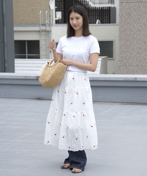 Chick（チック）の「Floral Embroidery Lace Scallop Long Flare Tiered Skirt / 花刺繍 レース スカラップ ロング フレア ティアード スカート 小花柄 レディース 秋 秋服 2026年秋冬（スカート・レディース・レッド/ブルー・FREE）」の20枚目の写真