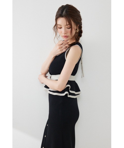 rienda(リエンダ)の「ノースリ配色ペプラムタイトニットワンピース 夏服 秋服(ワンピース・レディース・ブラック/ライトブルー/ベージュ・FREE)」の8枚目の写真