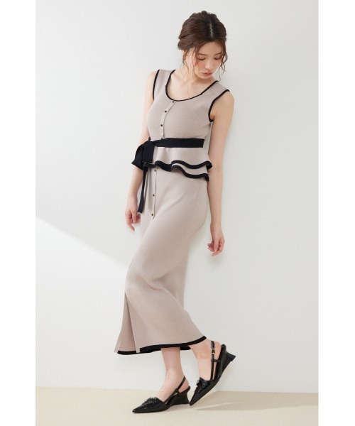 rienda(リエンダ)の「ノースリ配色ペプラムタイトニットワンピース 夏服 秋服(ワンピース・レディース・ブラック/ライトブルー/ベージュ・FREE)」の13枚目の写真