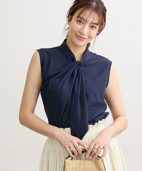 slattgir(スラットジール)の「高身長 タイデザインノースリーブブラウス(トールサイズ)(シャツ/ブラウス・レディース・ネイビー/オフホワイト・TL/TM/T5L/T4L/T3L/TLL)」の2枚目の写真