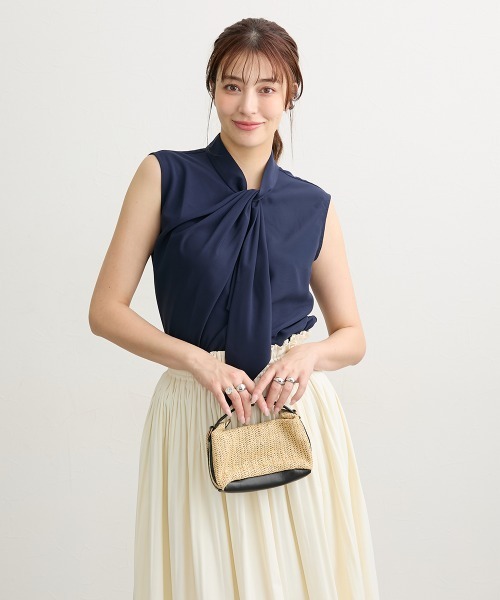 slattgir(スラットジール)の「高身長 タイデザインノースリーブブラウス(トールサイズ)(シャツ/ブラウス・レディース・ネイビー/オフホワイト・TL/TM/T5L/T4L/T3L/TLL)」の15枚目の写真