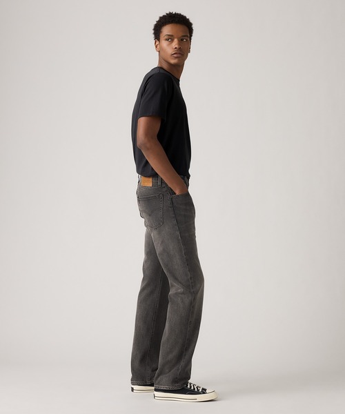 Levi's（リーバイス）の「Levi's/リーバイス 555(TM) リラックスストレート ジーンズ ブラック（デニムパンツ・メンズ・ブラック・W34 L32/W33 L32/W32 L32/W31 L32/W29 L32/W28 L32/W30 L32）」の3枚目の写真