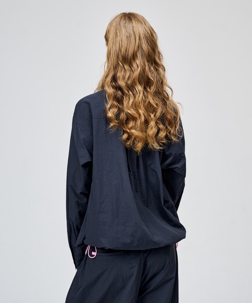 WETTEMPT（ウィテンプト）の「NYLON BICOLOR DRAWSTRING L/S SHIRT / ナイロンバイカラードローコードL/Sシャツ（シャツ/ブラウス・メンズ・グレー/ネイビー/ブラック・MEDIUM/SMALL/LARGE）」の8枚目の写真