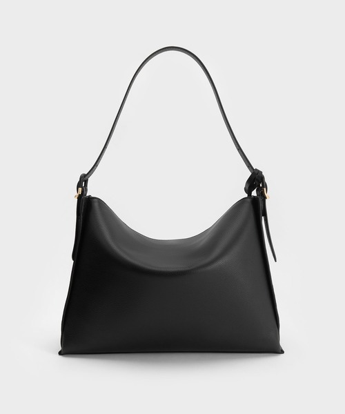 CHARLES & KEITH(チャールズ & キース)の「【本革】ラージ レザー トップフラップ ホーボーバッグ(ショルダーバッグ・レディース・ブラック・L)」の3枚目の写真
