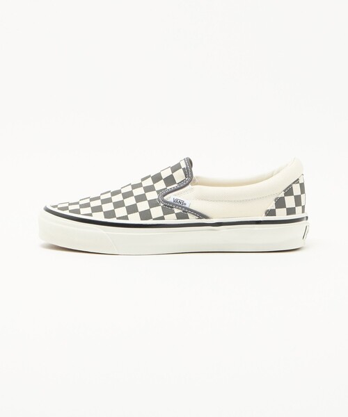 VANS(バンズ)の「<VANS>LX Classic Slip-On クラシック スリッポン/スニーカー(スニーカー・メンズ・ブラック/レッド・8/10/9/7h/8h/9h/10h)」の1枚目の写真