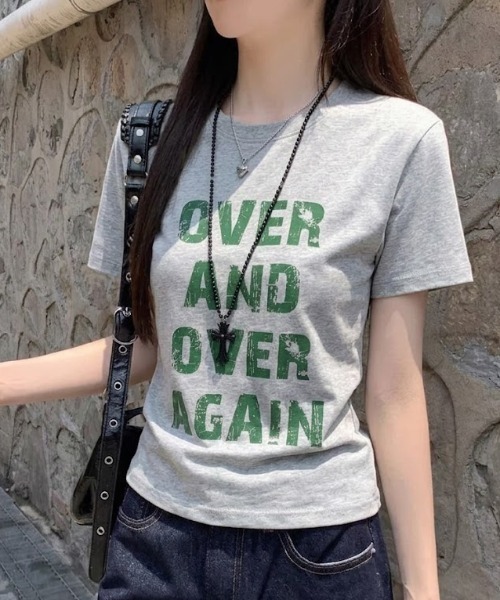 SHEPP(シープ)の「クラックロゴプリント 半袖クルーネックTシャツ(Tシャツ/カットソー・レディース・グレー/ホワイト・L/M)」の1枚目の写真