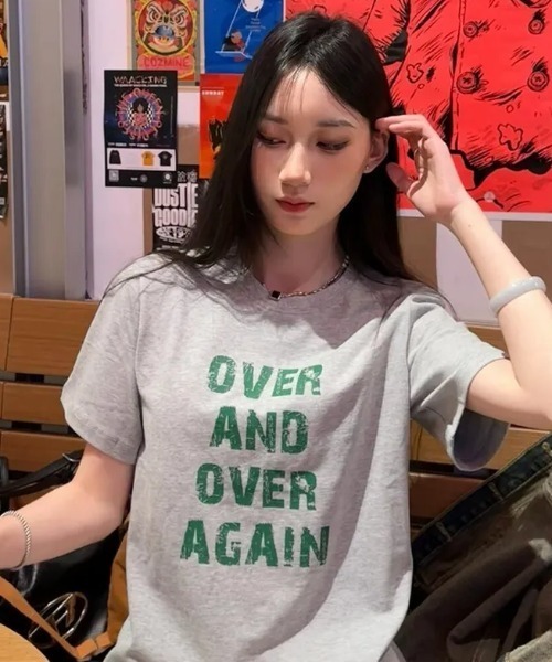 SHEPP(シープ)の「クラックロゴプリント 半袖クルーネックTシャツ(Tシャツ/カットソー・レディース・グレー/ホワイト・L/M)」の15枚目の写真