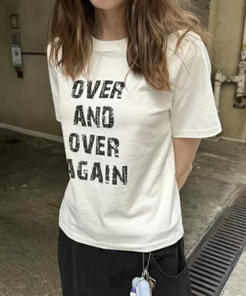 SHEPP(シープ)の「クラックロゴプリント 半袖クルーネックTシャツ(Tシャツ/カットソー・レディース・グレー/ホワイト・L/M)」の3枚目の写真