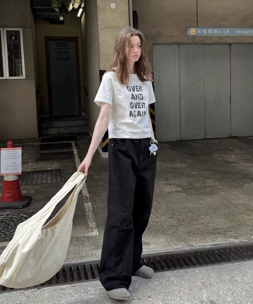 SHEPP(シープ)の「クラックロゴプリント 半袖クルーネックTシャツ(Tシャツ/カットソー・レディース・グレー/ホワイト・L/M)」の7枚目の写真