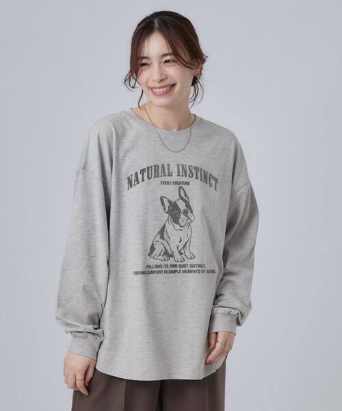 SHOO・LA・RUE（シューラルー）の「【選べる4柄/体型カバー】ゆるっと着られる BIGロンT（Tシャツ/カットソー・レディース・ブラック/ライトグレー/ホワイト/ベビーピンク・00）」の9枚目の写真