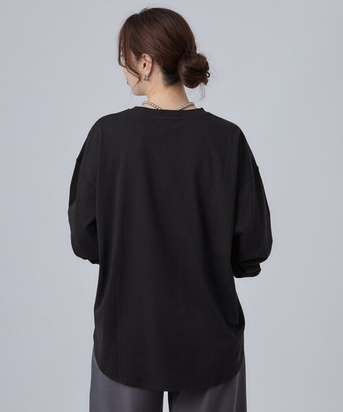 SHOO・LA・RUE（シューラルー）の「【選べる4柄/体型カバー】ゆるっと着られる BIGロンT（Tシャツ/カットソー・レディース・ブラック/ライトグレー/ホワイト/ベビーピンク・00）」の14枚目の写真