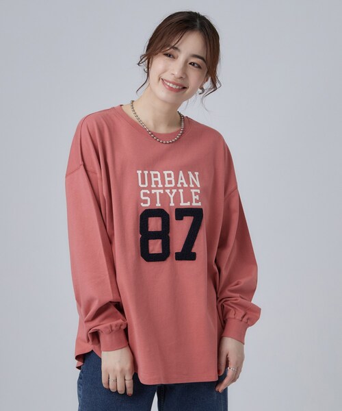 SHOO・LA・RUE（シューラルー）の「【選べる4柄/体型カバー】ゆるっと着られる BIGロンT（Tシャツ/カットソー・レディース・ブラック/ライトグレー/ホワイト/ベビーピンク・00）」の17枚目の写真