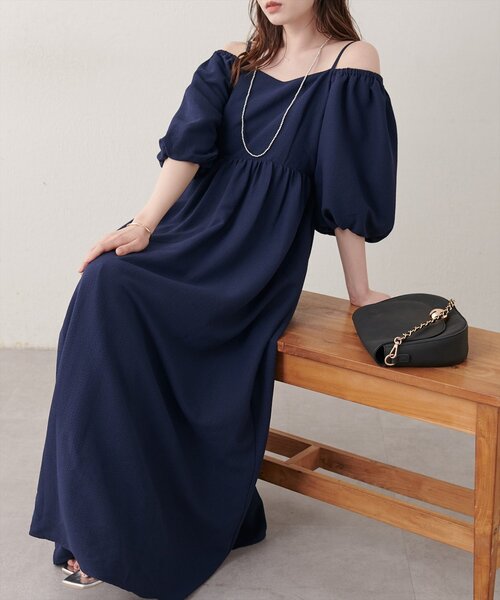 natural couture(ナチュラルクチュール)の「2WAYパフスリーブワンピース(ワンピース・レディース・オフホワイト/ネイビー/ブラウン/ブラック・FREE)」の4枚目の写真