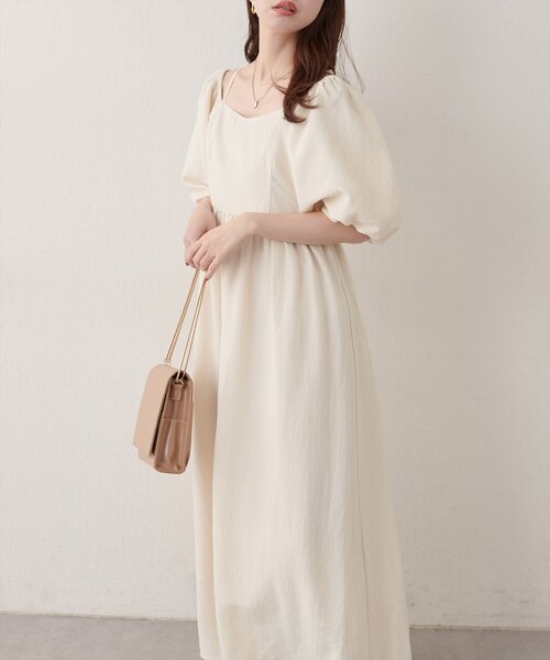 natural couture(ナチュラルクチュール)の「2WAYパフスリーブワンピース(ワンピース・レディース・オフホワイト/ネイビー/ブラウン/ブラック・FREE)」の6枚目の写真