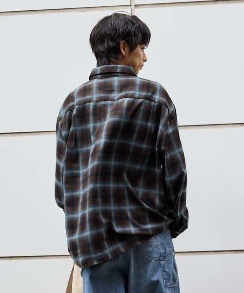 2AM(ツーエイエム)の「ワイドシルエット オンブレチェックシャツ(シャツ/ブラウス・メンズ・パープル/ブルー・L)」の4枚目の写真