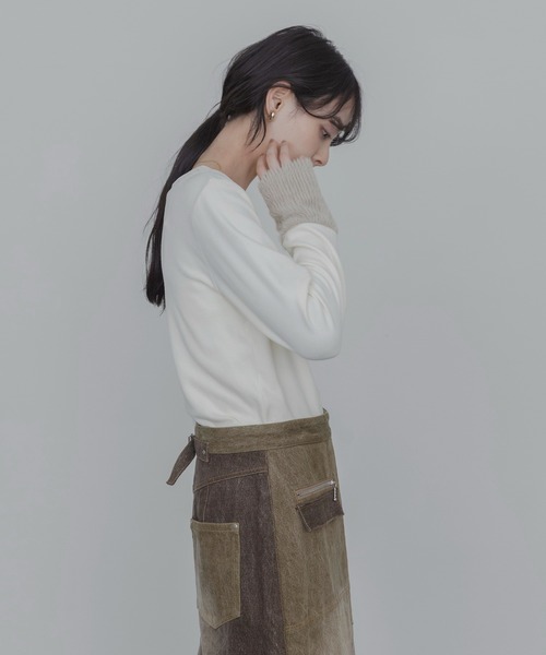 Eimee Law(エイミーロウ)の「ネックレイヤードトップス(Tシャツ/カットソー・レディース・ブラウン/ブラック/アイボリー/グレー・FREE)」の12枚目の写真